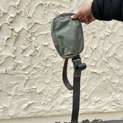 Lululemon Belt bag Army Green 