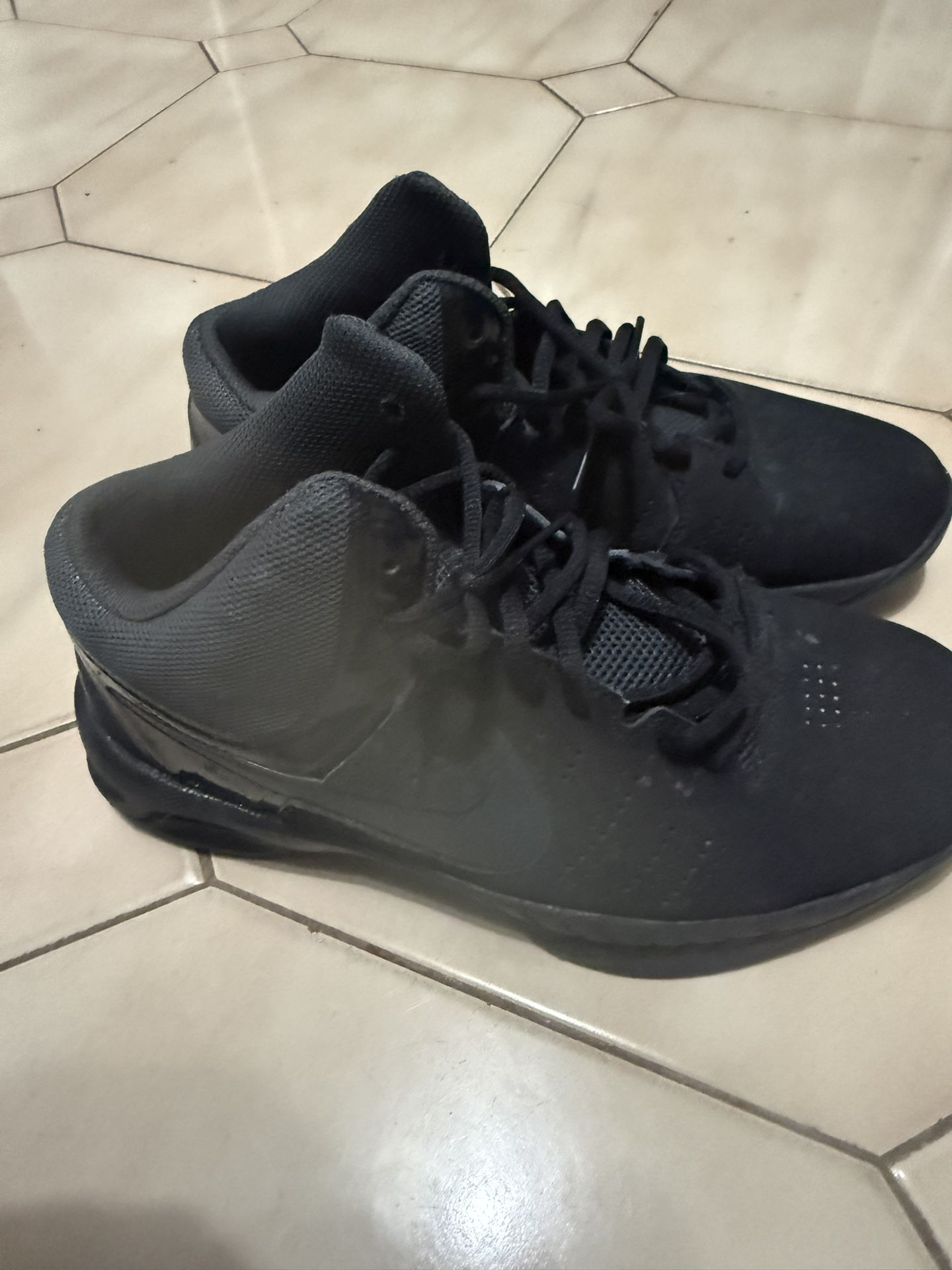 Free Boys Nike Sneakers