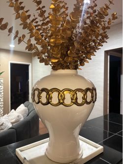 Gold decor vase
