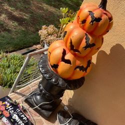 Halloween Statue 