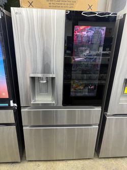 Brand new LG 36 in. 29 cu. ft. Smart MyColor InstaView Standard-Depth MAX 4-Door French Door Refrigerator in Stainless Steel