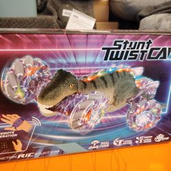 Stunt Twist Dinosaur Car