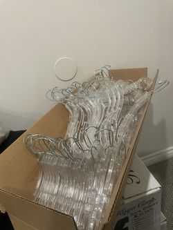 100 Clear plastic Hangers For Tops $60 (shirts, Hoodies, Sweaters, Etc)
