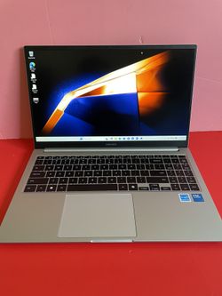 Samsung Galaxy Book 4 (2024 model) 15.6” FHD i7 14th generation 16gb Ram 512GB SSD great laptop 