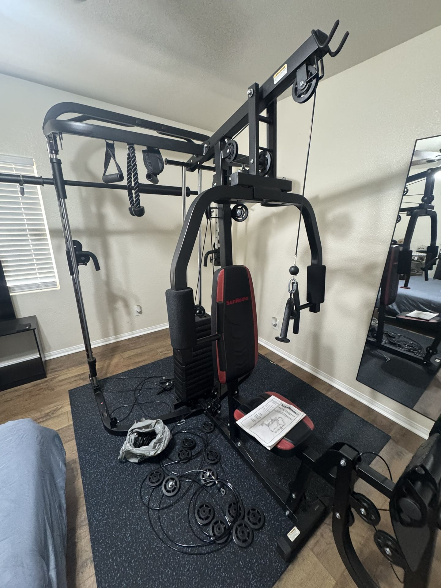 Máquina de Pesas para Entrenamiento de cuerpo completo