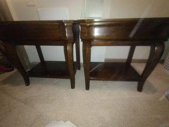 Broyhill tables - 77077