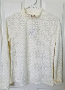 New Women Tru Self Long Sleeve White Lace Mock Neck Blouse Medium Stretchable 