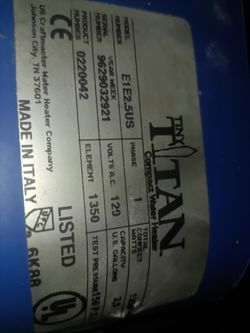 Tiny Titan compact  water heater 2.5 gallon