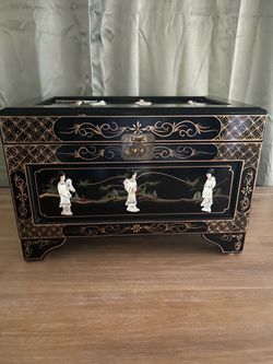Beautiful antique mother of pearl box