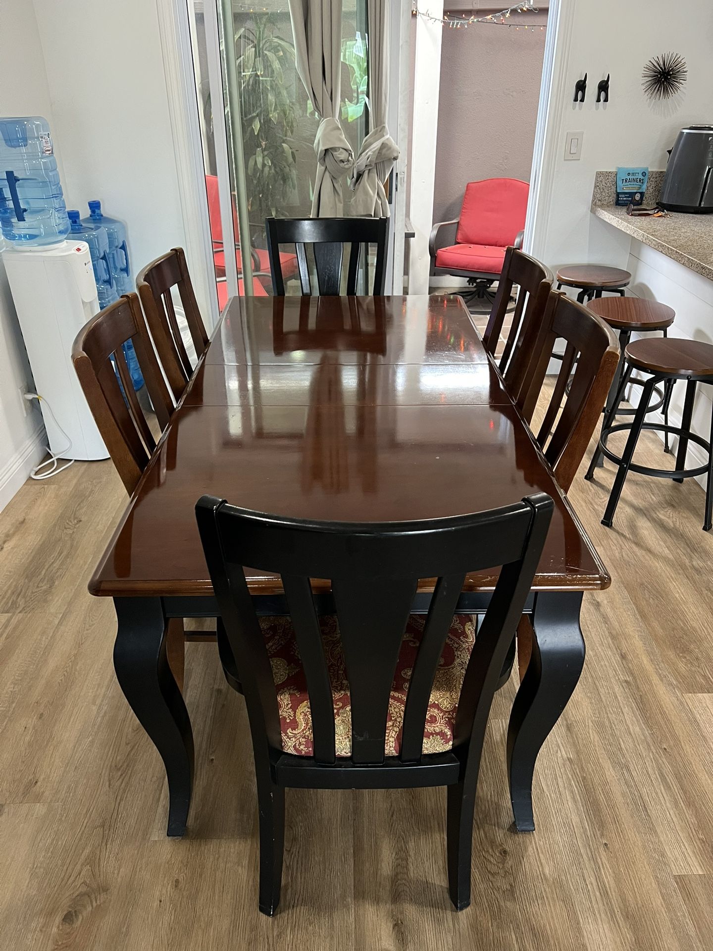 6 Person Dining Room Table