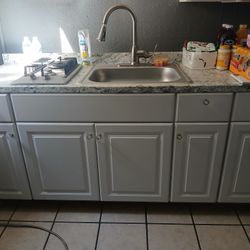 Kitchen cabinet and sink