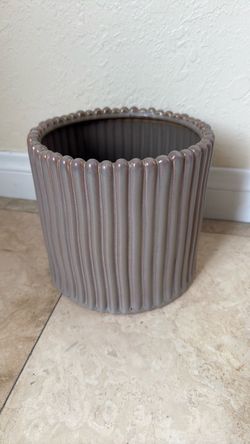 H&M Home Taupe Ribbed Ceramic Planter