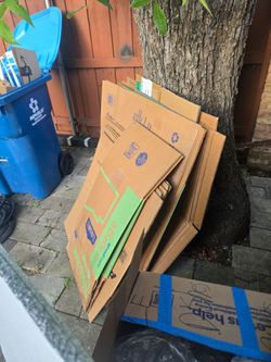 Moving boxes - medium to large