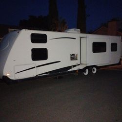 2004 Keystone Zeppelin 301
