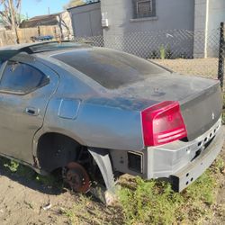 2006 Dodge Charger (Parting Out)