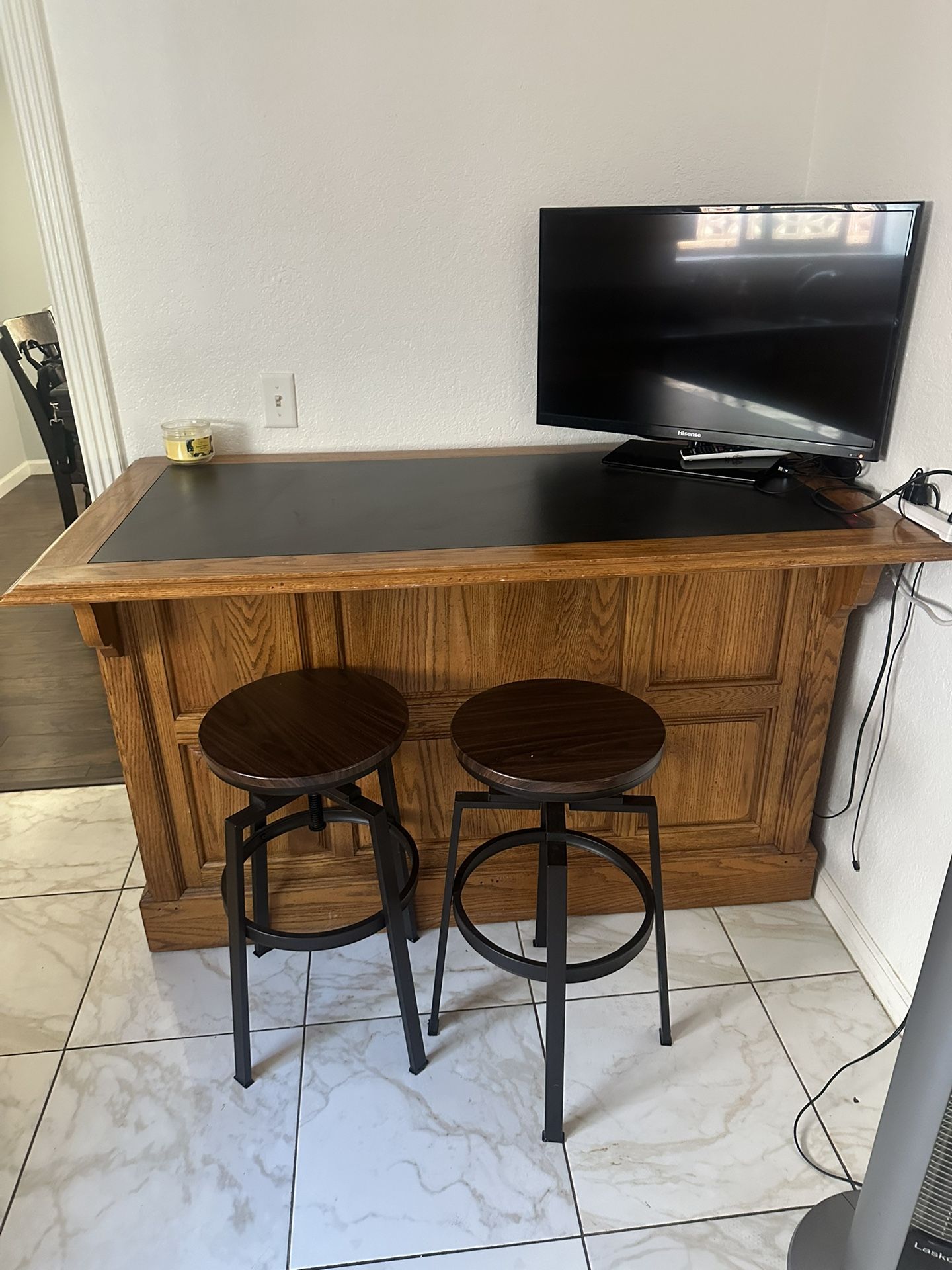 Bar Top With Bar Stools