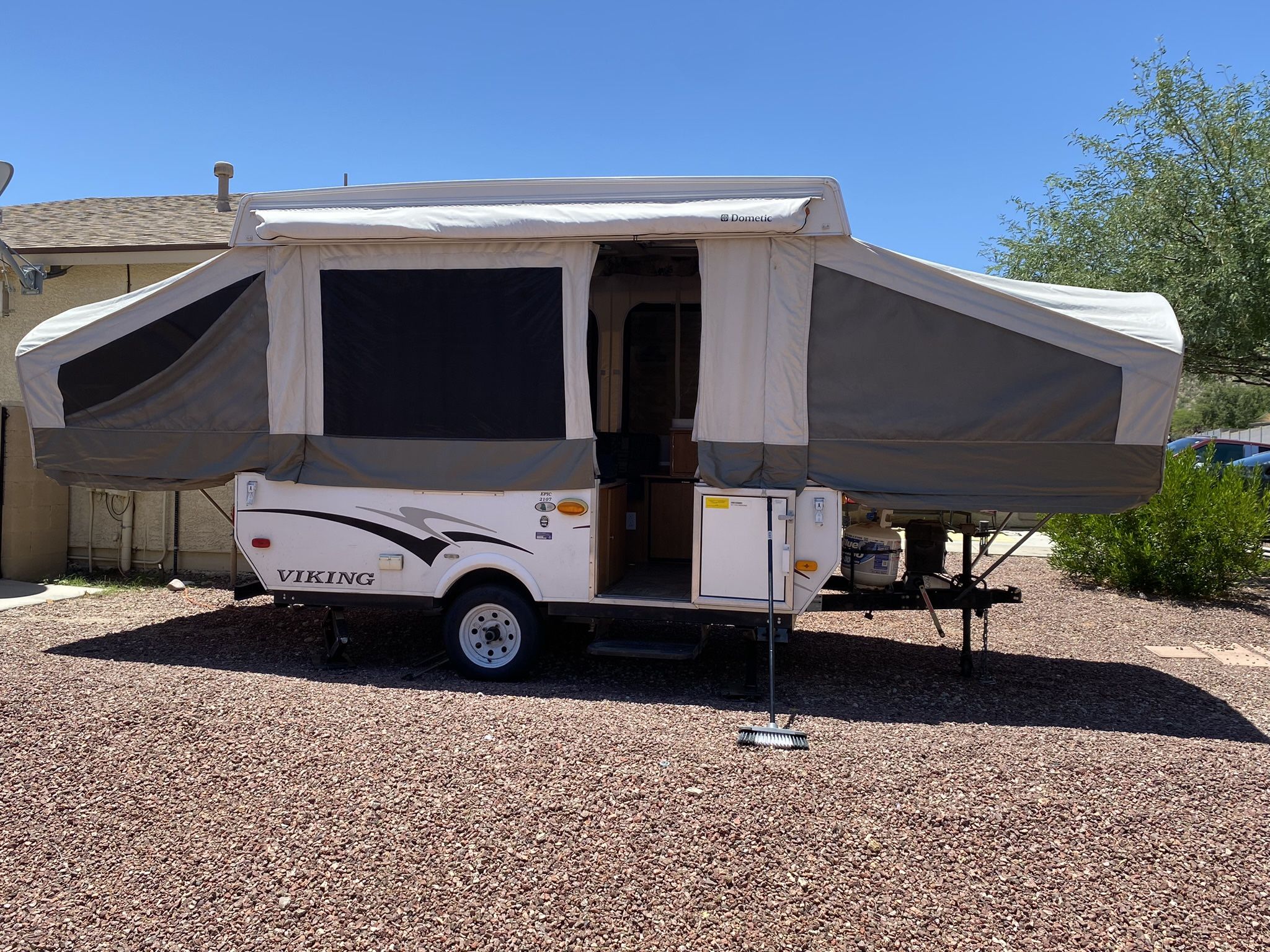 2011 Viking Pop-up Camper