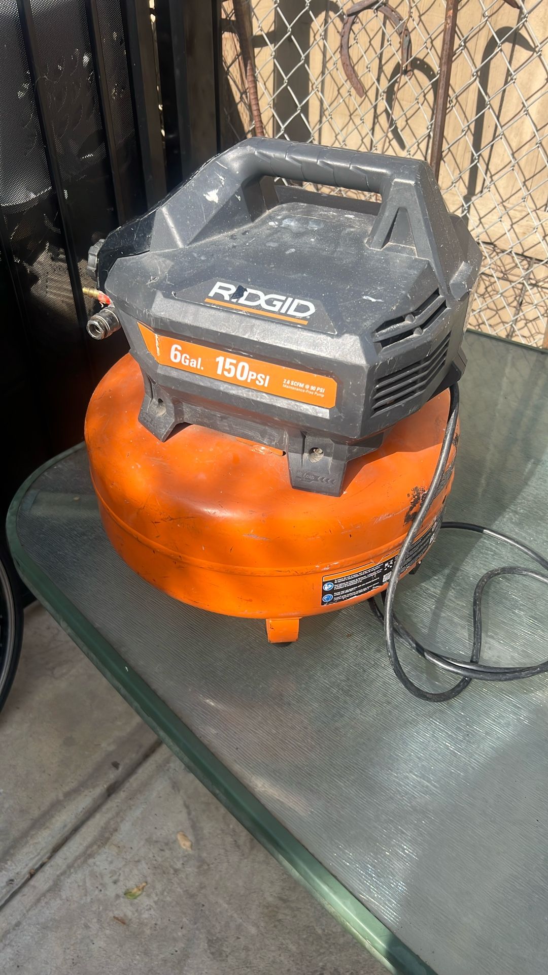 Ridged 6 Gal. 150 Psi Compressor 