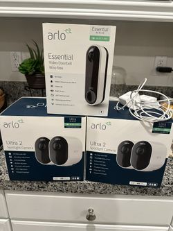 Arlo Ultra 2 Security Cameras and Video Doorbell Bundle