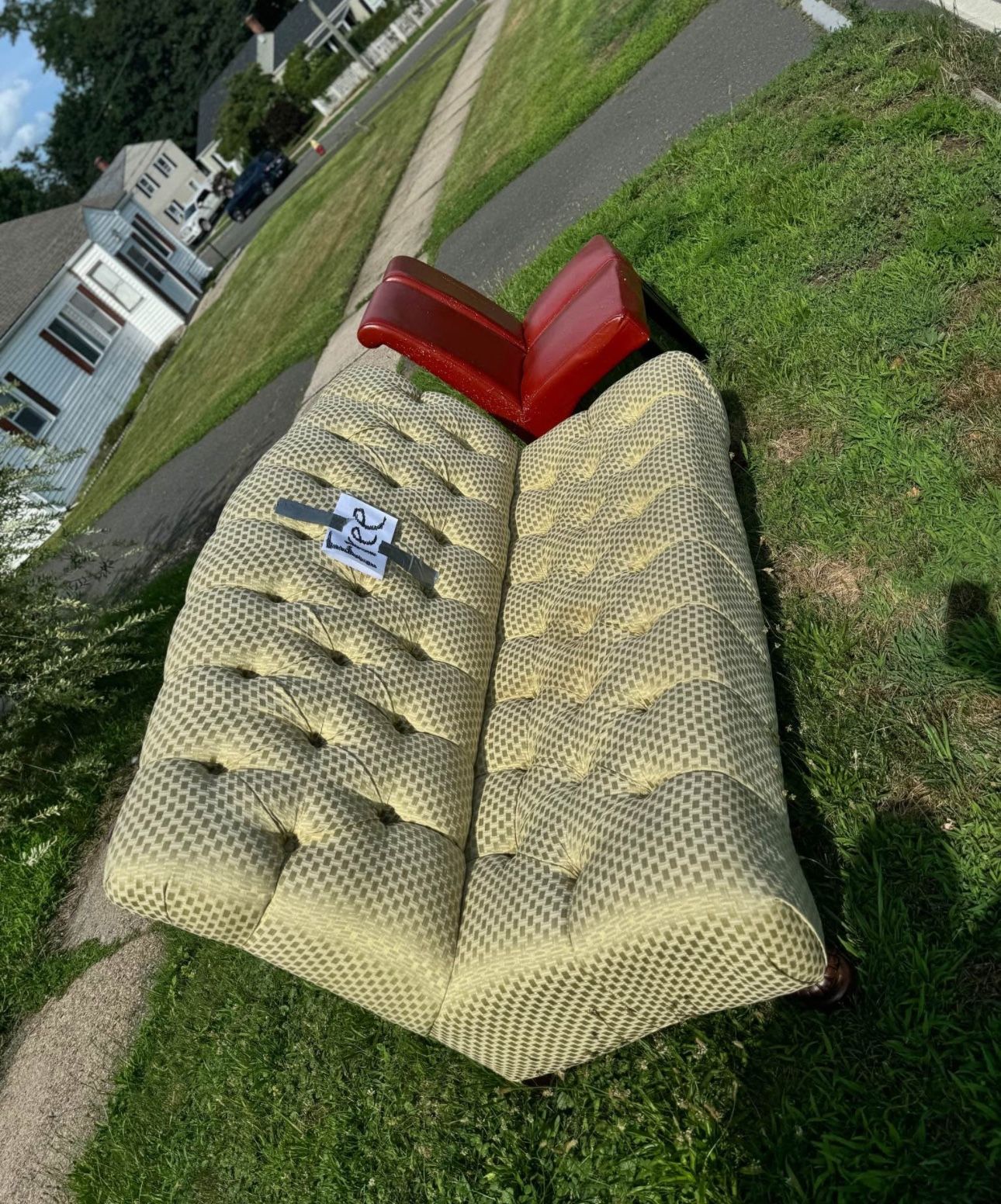 FREE COUCH !! (Red chairs are sold)