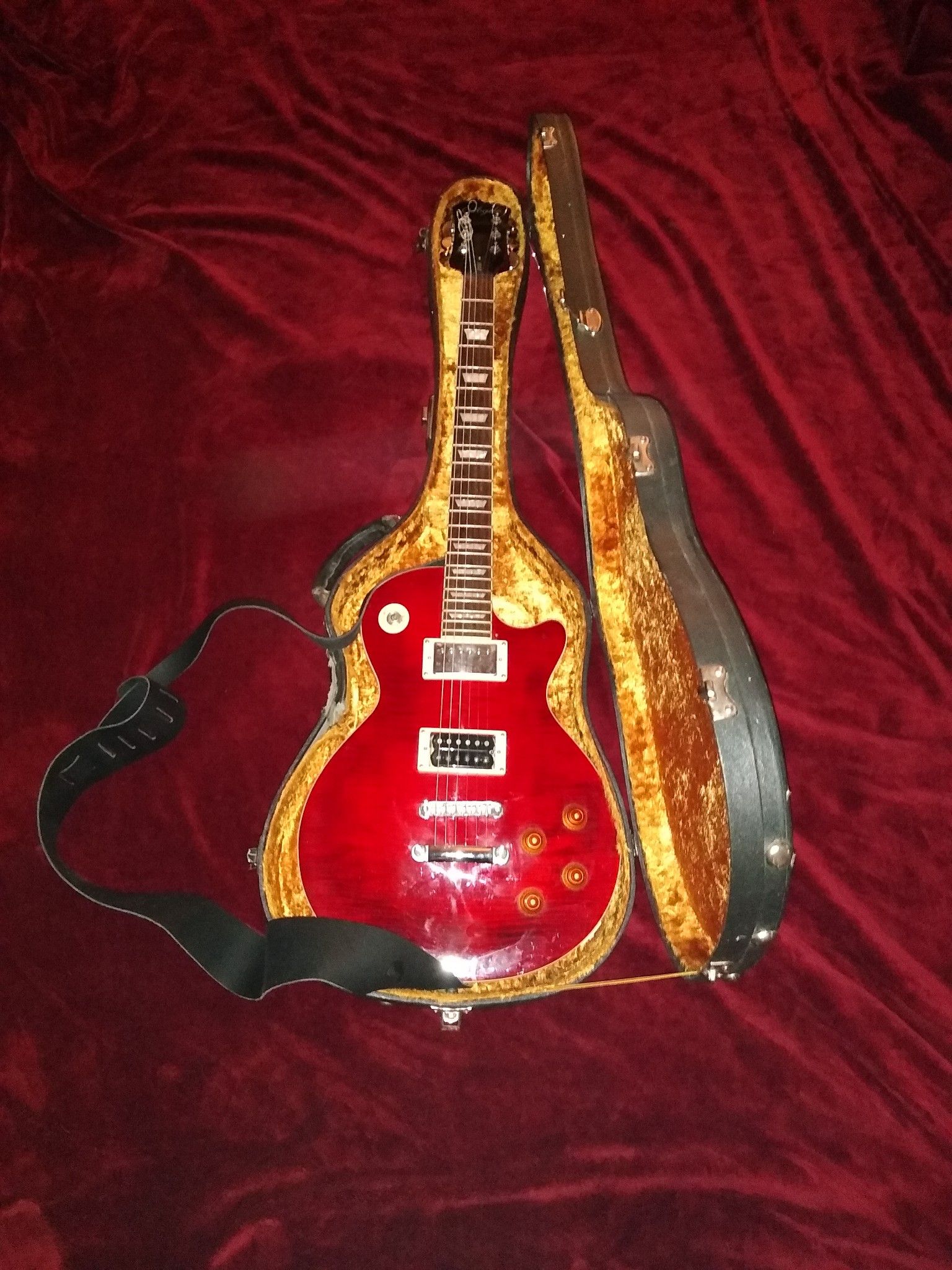 Les Paul, vintage, early to mid "70"s this is not a Gibson, however it has everything a good Gibson has,