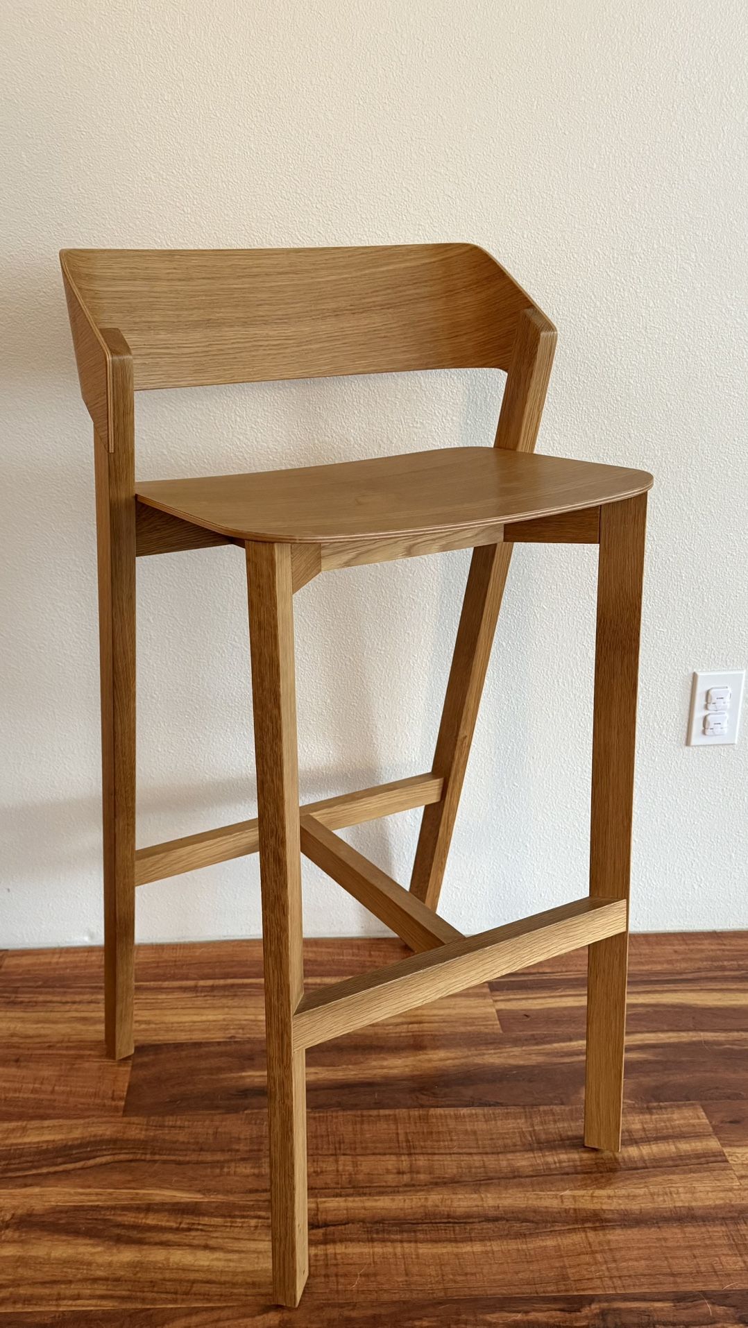 Merano Barstool | design: Alex Gufler