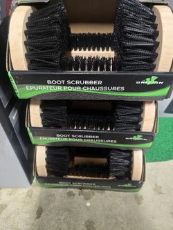 Boot scrubber/golf shoe cleaner