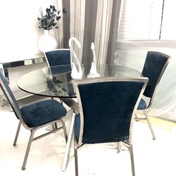 Glass Dining Table Withe 4 Blue Velvet Chairs 