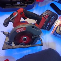 Milwaukee 2833-20 circular saw