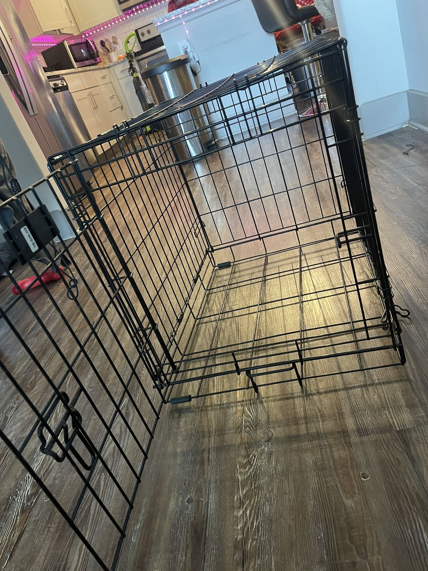 Small / Medium Size Dog Kennel / Crate