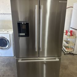 Bosch 36" 500 Series French Door open box brand new can deliver Retail price $3000 