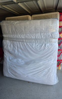 OBO Serta Eastern King Mattress Set + Split Box Springs – Model Home Staging Only (Like New)