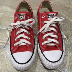 Converse All Star Low Tops Lace Up Red Shoes Men’s 6 / Women’s 8 