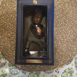 Bobble head, Valenzuela
