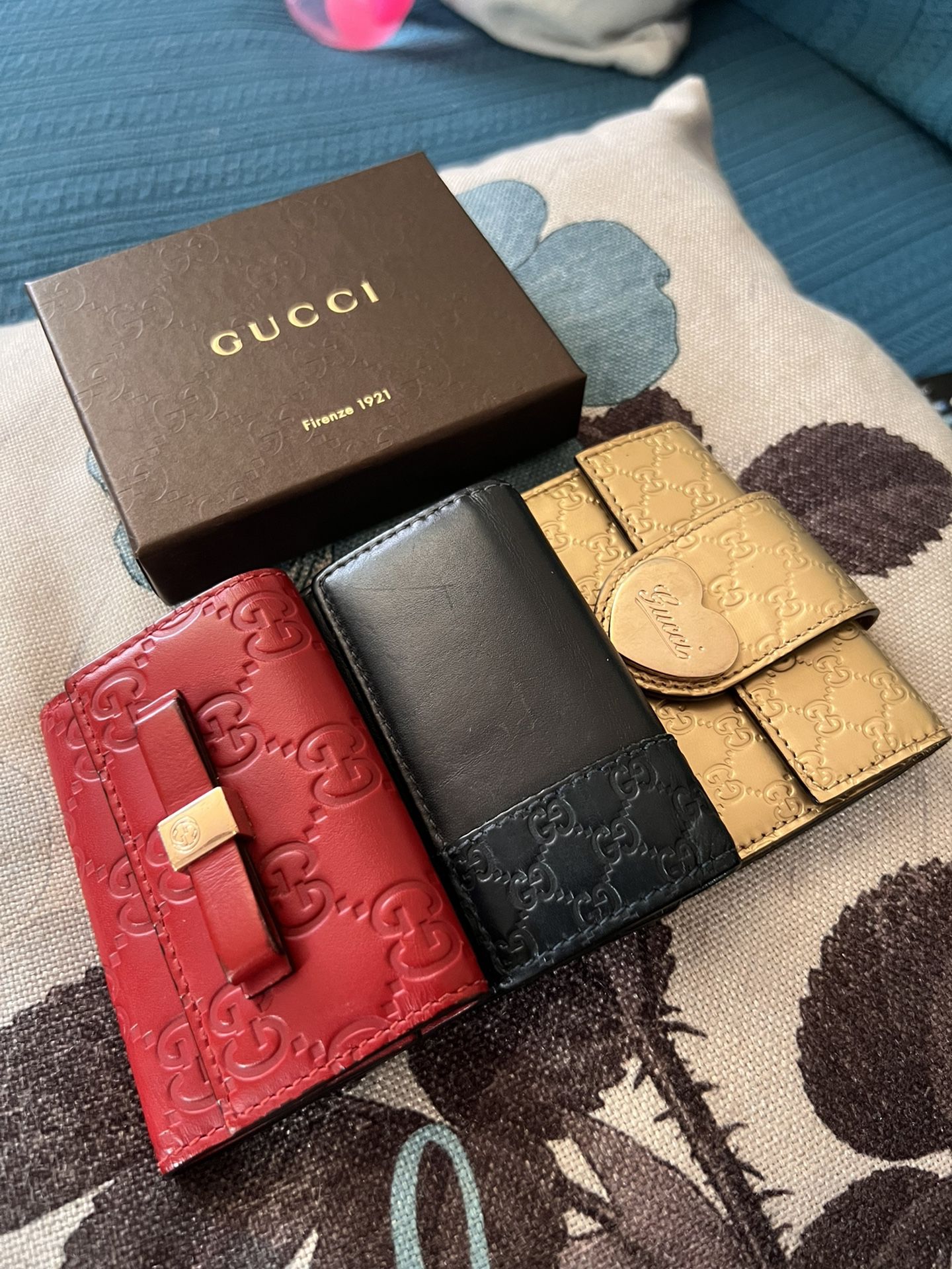 Gucci Key Case for Sale in Los Angeles, CA - OfferUp