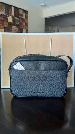 Michael kors crossbody