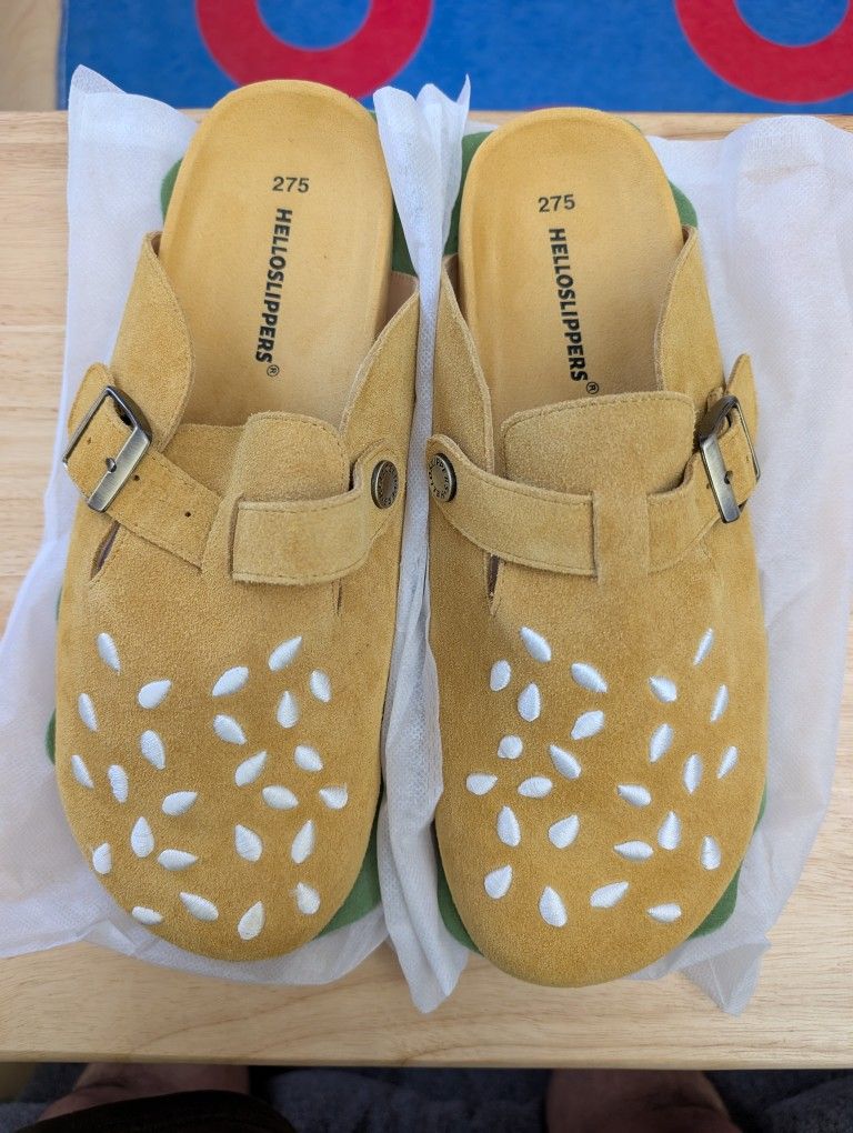 HELLOSLIPPERS Hamburger Style Suede Slides