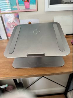 Laptop stand