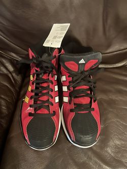 Men’s Adidas basketball shoes Size 9