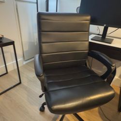Black ergonomic Chair