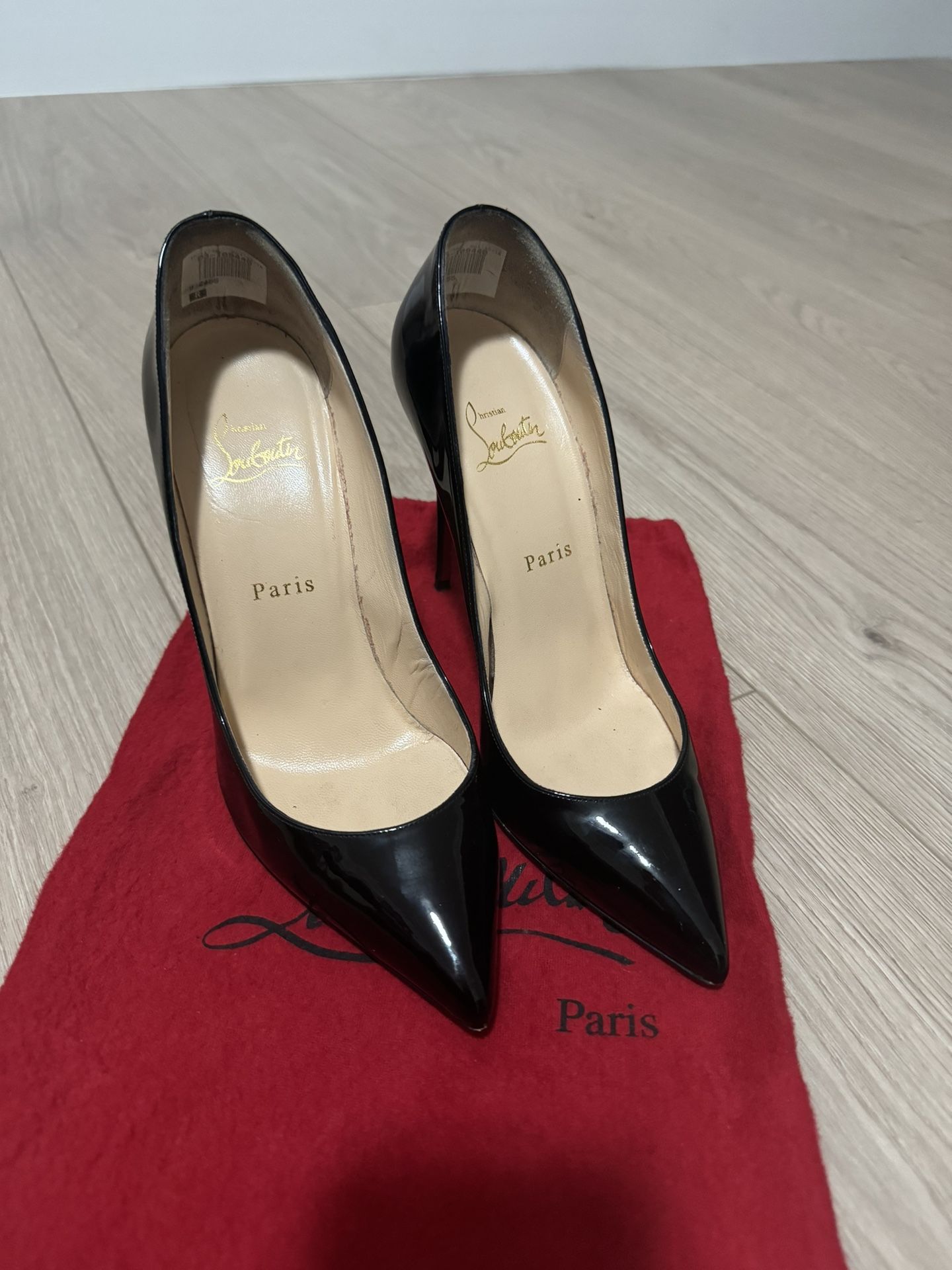 Christian Louboutin So Kate