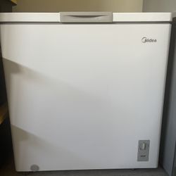 Midea Freezer 