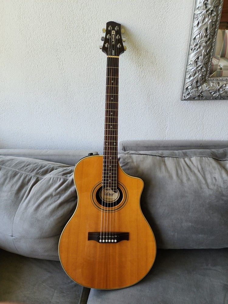 Line 6 Guitar Variax 700 Series Acoustic 