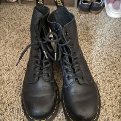 Pascal Dr. Martens Boots