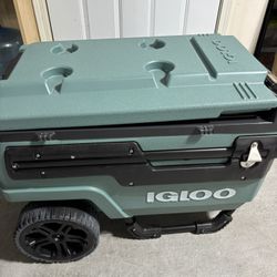 Igloo Wheeled Cooler