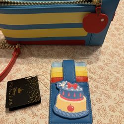 Loungefly Snow White Cake Slice Crossbody With Card Holder