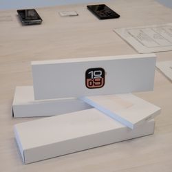 Apple Watch Series 10 Brand New - BEST DEAL IN TOWN, 90 DAYS WARRANTY UPTO 6 MONTHS 