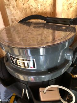 Yeti fishing bucket
