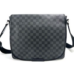 Louis Vuitton District Messenger Bag – Damier Graphite