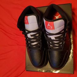 Jordan 1s/ Size 9.5 in Men 